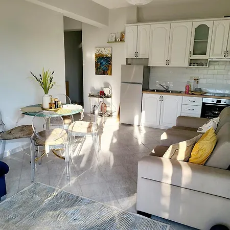 Marina Yacht Apartment *